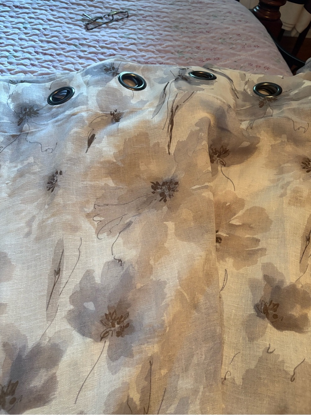 (5) -DKNY curtain Panels in Cream and Light Gray
